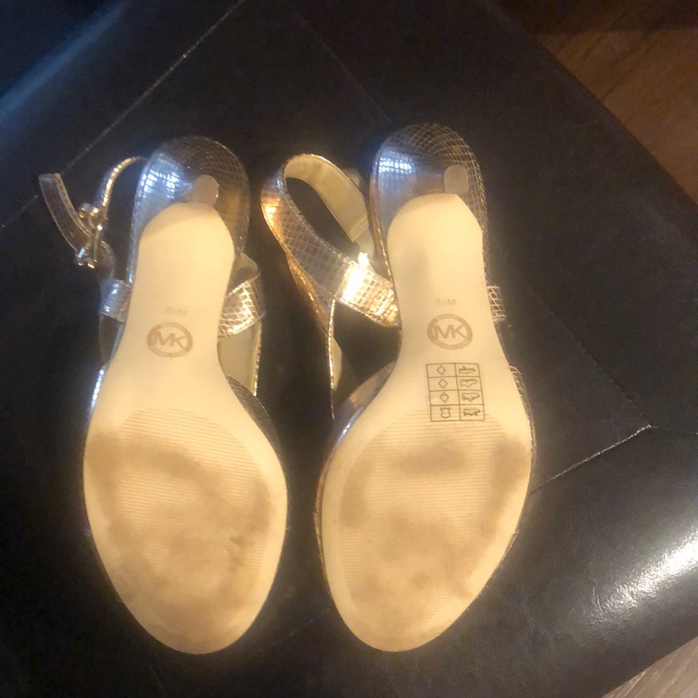 Shoes - Picture 5 of 5